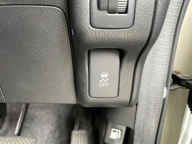 ホンダ Ｎ ＢＯＸ G Lパッケージ 福岡県 2014(平26)年 8.8万km プレミアムホワイトパール 社外ナビ（ＡＶＮ－Ｚ０３ｉ）/フルセグTV/CD/DVD/BT/AM/FM/バックカメラ/パワースライドドア/アイドリングストップ/純正１４アルミ/スマートキー/プッシュスタート/横滑り防止装置/ヘッドライトレベライザー/電動格納ウインカーミラー