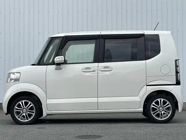 ホンダ Ｎ ＢＯＸ G Lパッケージ 福岡県 2014(平26)年 8.8万km プレミアムホワイトパール 社外ナビ（ＡＶＮ－Ｚ０３ｉ）/フルセグTV/CD/DVD/BT/AM/FM/バックカメラ/パワースライドドア/アイドリングストップ/純正１４アルミ/スマートキー/プッシュスタート/横滑り防止装置/ヘッドライトレベライザー/電動格納ウインカーミラー
