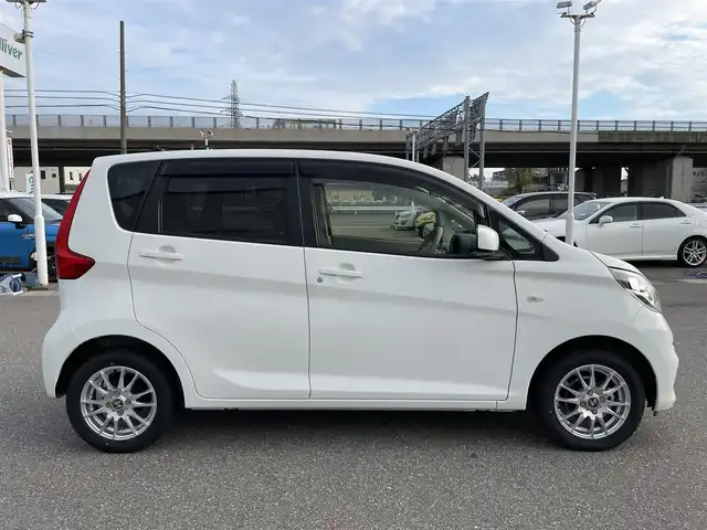 日産 デイズ S 石川県 2017(平29)年 7.4万km ホワイト 4WD/社外メモリーナビ/社外CD/DVD/フルセグTV/バックカメラ/キーレス/社外アルミホイール/電動ミラー/シートヒーター/エマージェンシーブレーキ/ベンチシート