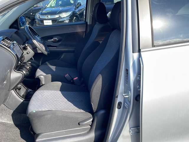 トヨタ イスト 150G 徳島県 2008(平20)年 10.3万km シルバーマイカM 7型HDDナビ　NHZT-W58/（DISC/フルセグ/ラジオ）/ETC/純正16インチアルミホイール/純正フロアマット/純正ドアバイザー/キセノンヘッドライト/フォグライト/スペアキー/リモコンキー/カーテンエアバック/ダブルエアバック