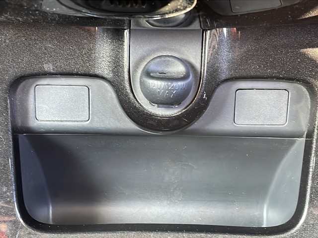 トヨタ イスト 150G 徳島県 2008(平20)年 10.3万km シルバーマイカM 7型HDDナビ　NHZT-W58/（DISC/フルセグ/ラジオ）/ETC/純正16インチアルミホイール/純正フロアマット/純正ドアバイザー/キセノンヘッドライト/フォグライト/スペアキー/リモコンキー/カーテンエアバック/ダブルエアバック