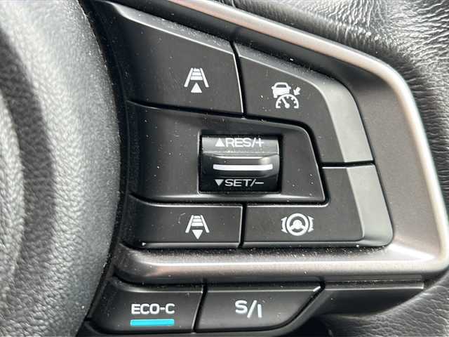 スバル フォレスター ハイブリッド ツーリング 山梨県 2021(令3)年 4.7万km クリスタルブラックシリカ アイサイト/　・プリクラッシュブレーキ/　・車線逸脱警報機能/　・後退時ブレーキアシスト/　・AT誤発進抑制御/　・ツーリングアシスト/　・全車速追従機能付きクルーズコントロール/　・車線逸脱抑制機能/　・先行車発進お知らせ/ALPINEフリップダウンモニター/純正SDナビ/　(CD/SD/iPod/フルセグ)/バックカメラ/サイドカメラ/LEDオートライト/LEDフォグランプ/ハーフレザーシート/シートヒーター/純正17インチアルミホイール/スバルリヤビークルディテクション/パドルシフト/コーナーセンサー/スマートキー/ビルトインETC