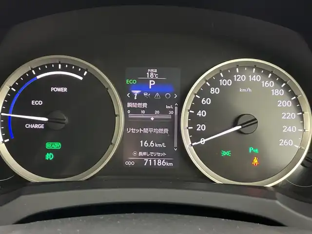 レクサス ＩＳ 300h 愛知県 2016(平28)年 7.2万km ソニッククォーツ 禁煙車/純正7インチナビナビ/（ＤＶＤ/ＣＤ/フルセグTV/Bluetooth/ＦＭ/ＡＭ）/バックカメラ/プリクラッシュセーフティ/レーダークルーズコントロール/パーキングセンサー/ETC/ドライブレコーダー/ハーフレザーシート/パワーシート/シートヒーター/パドルシフト/純正１７インチアルミホイール/ＬＥＤヘッドライト/フロントフォグランプ/オートライト/スマートキー/スペアキー1本/プッシュスタート/純正フロアマット