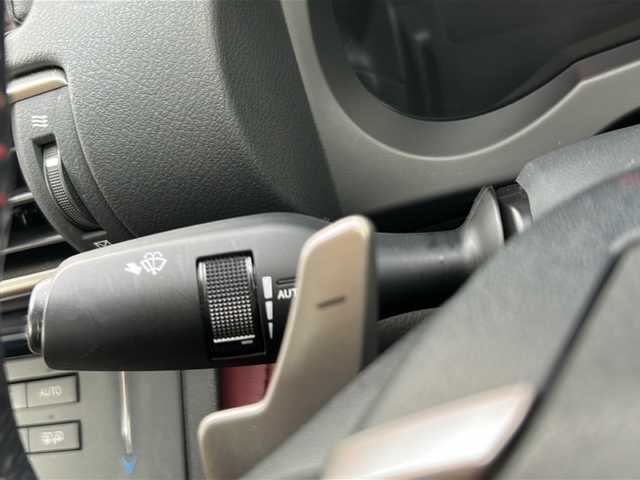 レクサス ＲＣ 350 Fスポーツ 茨城県 2015(平27)年 9.6万km マーキュリーグレーマイカ サンルーフ/純正HDDナビ/(地デジTV・CD・DVD・BT・USB・ラジオ再生)/レーダークルーズコントロール/レーンアシスト/コーナーセンサー/赤革レザーシート/シートヒーター/エアーシート/パワーシート/バックカメラ/ETC/オートライト/LEDヘッドライト/純正19inアルミホイール/純正フロアマット/スマートキー/取扱説明書/保証書