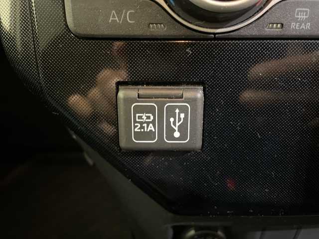 トヨタ ルーミー G 愛媛県 2021(令3)年 1.7万km ブライトシルバーM 純正９型ディスプレイオーディオ　バックカメラ　両側電動スライドドア　ＥＴＣ　純正１４インチアルミホイール　ＬＥＤヘッドライト　スマートキー　ブルートゥース　フルセグテレビ　アップルカープレイ　禁煙