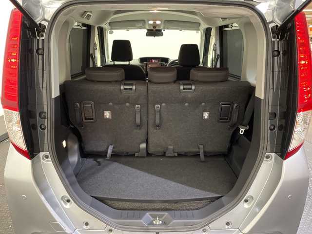 トヨタ ルーミー G 愛媛県 2021(令3)年 1.7万km ブライトシルバーM 純正９型ディスプレイオーディオ　バックカメラ　両側電動スライドドア　ＥＴＣ　純正１４インチアルミホイール　ＬＥＤヘッドライト　スマートキー　ブルートゥース　フルセグテレビ　アップルカープレイ　禁煙