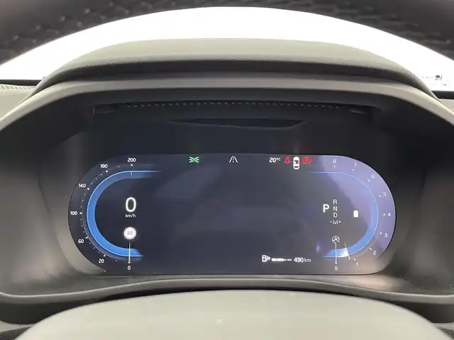 ボルボ ボルボ ＸＣ４０ ウルトラ B4 AWD 大分県 2025(令7)年 1万km クリスタルホワイトP ワンオーナー/チルトアップ機構付電動パノラマガラスルーフ/harman/kardonプレミアムサウンド/純正9型ナビ/・AM/FM/Bluetooth/AppleCarPlay/ステアリングスイッチ/全方位カメラ/ベージュレザーシート/パワーシート/メモリーシート/シートヒーター/電動リアゲート/スマートキー/プッシュスタート/ETC/電格ミラー/ウィンカーミラー/オートライト/フォグランプ/バックフォグランプ/LEDヘッドライト/レーダークルーズコントロール/クリスタルガラスシフトノブ/革巻きステアリング/ステアリングスイッチ/トノカバー/ルーフレール/純正19インチアルミホイール/衝突回避被害軽減ブレーキシステム/オンカミングレーンミティゲーション/LKA/DAC/RSI/ランオフロードミティゲーション/リア衝突回避被害軽減ブレーキシステム/パイロットアシスト/全車速追従機能付ACC/ステアリングアシスト付BLIS/衝突回避被害軽減ブレーキ機能付CTA/被追突時警告機能