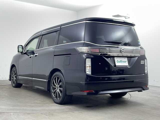 日産 エルグランド 250ハイウェイスター プレミアム 兵庫県 2016(平28)年 7.3万km ファントムブラック ・純正ナビ/TV/CD/MSV/AUX/・全方位カメラ/・クルーズコントロール/・前後コーナーセンサー/・両側パワースライドドア/・革シート/・前席パワーシート/・前席シートヒーター/・運転席メモリー付パワーシート/・純正後席リアフリップダウンモニター/・純正ウッドコンビステアリング/・LEDヘッドライト/・純正フロントスポイラー/・社外18インチアルミホイールタイヤ/・ビルトインETC/・プラズマクラスター/・AC100V電源