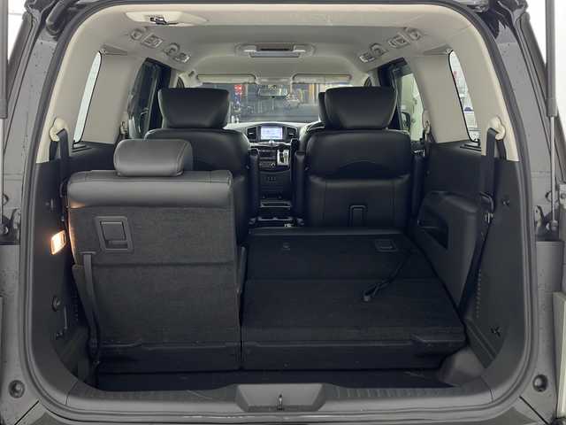 日産 エルグランド 250ハイウェイスター プレミアム 兵庫県 2016(平28)年 7.3万km ファントムブラック ・純正ナビ/TV/CD/MSV/AUX/・全方位カメラ/・クルーズコントロール/・前後コーナーセンサー/・両側パワースライドドア/・革シート/・前席パワーシート/・前席シートヒーター/・運転席メモリー付パワーシート/・純正後席リアフリップダウンモニター/・純正ウッドコンビステアリング/・LEDヘッドライト/・純正フロントスポイラー/・社外18インチアルミホイールタイヤ/・ビルトインETC/・プラズマクラスター/・AC100V電源