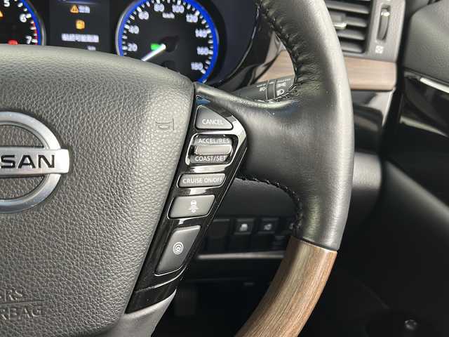 日産 エルグランド 250HWS S アーバンクロム 宮城県 2021(令3)年 5.1万km ピュアホワイトパール 禁煙車/純正11.3型フリップダウンモニター/３６０°セーフティアシスト/・インテリジェントエマージェンシーブレーキ/・ふらつき警報/・車線逸脱警報/・車線逸脱防止支援/・後側方衝突防止支援/・後側方車両検知アラート/・アラウンドビューモニター/・クロストラフィックアラート/両側パワースライドドア/純正10型SDナビ/・BT/CD/DVD/ブルーレイ/SD/AM/FM/フルセグTV/純正前方ドライブレコーダー/純正ビルトインETC/革巻きステアリング/ステアリングスイッチ/プッシュスタート/スマートキー/ハーフレザーシート/LEDヘッドライト/フォグランプ/純正18インチアルミホイール/純正フロアマット/ロールサンシェード