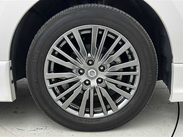 日産 エルグランド 250HWS S アーバンクロム 宮城県 2021(令3)年 5.1万km ピュアホワイトパール 禁煙車/純正11.3型フリップダウンモニター/３６０°セーフティアシスト/・インテリジェントエマージェンシーブレーキ/・ふらつき警報/・車線逸脱警報/・車線逸脱防止支援/・後側方衝突防止支援/・後側方車両検知アラート/・アラウンドビューモニター/・クロストラフィックアラート/両側パワースライドドア/純正10型SDナビ/・BT/CD/DVD/ブルーレイ/SD/AM/FM/フルセグTV/純正前方ドライブレコーダー/純正ビルトインETC/革巻きステアリング/ステアリングスイッチ/プッシュスタート/スマートキー/ハーフレザーシート/LEDヘッドライト/フォグランプ/純正18インチアルミホイール/純正フロアマット/ロールサンシェード