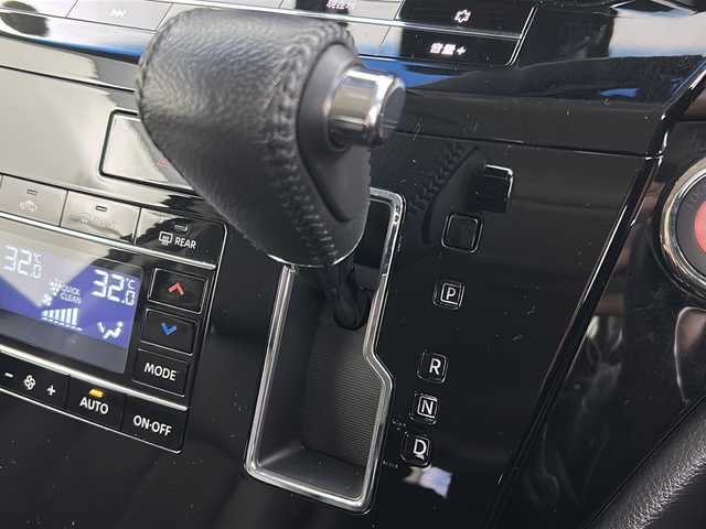 日産 エルグランド 250HWS S アーバンクロム 宮城県 2021(令3)年 5.1万km ピュアホワイトパール 禁煙車/純正11.3型フリップダウンモニター/３６０°セーフティアシスト/・インテリジェントエマージェンシーブレーキ/・ふらつき警報/・車線逸脱警報/・車線逸脱防止支援/・後側方衝突防止支援/・後側方車両検知アラート/・アラウンドビューモニター/・クロストラフィックアラート/両側パワースライドドア/純正10型SDナビ/・BT/CD/DVD/ブルーレイ/SD/AM/FM/フルセグTV/純正前方ドライブレコーダー/純正ビルトインETC/革巻きステアリング/ステアリングスイッチ/プッシュスタート/スマートキー/ハーフレザーシート/LEDヘッドライト/フォグランプ/純正18インチアルミホイール/純正フロアマット/ロールサンシェード