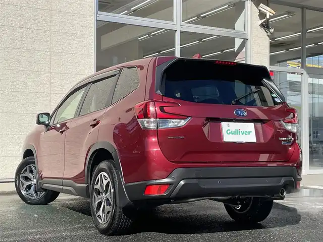 スバル フォレスター ハイブリッド ツーリング 埼玉県 2020(令2)年 1万km クリムゾンレッドP /ワンオーナー//4WD//純正メモリナビ//フルセグTV//サイド&バックカメラ//CD/DVD/Bluetooth//DIATONEサウンド//アダプティブクルーズコントロール//前2席シートヒーター//ビルトインETC//スマートキーx2//LEDヘッドライト//衝突軽減ブレーキ//車線逸脱抑制機能//SRHステアリング連動ヘッドランプ//W.サイドエアバッグ//カーテン.ニーエアバッグ//ABS//横滑り防止装置//バックソナー//前後フォグランプ//パドルシフト//革巻きステアリング//オートライト//プライバシーガラス//ドアバイザー//純正17インチAW//新車時保証書//取扱説明書//ナビ取説
