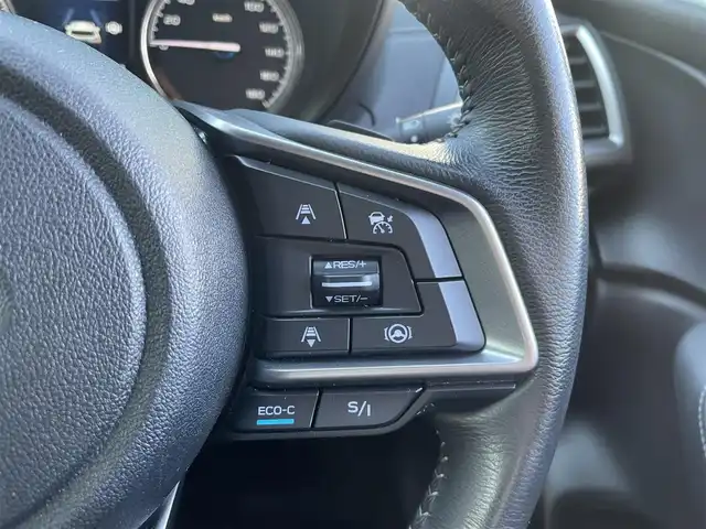 スバル フォレスター ハイブリッド ツーリング 埼玉県 2020(令2)年 1万km クリムゾンレッドP /ワンオーナー//4WD//純正メモリナビ//フルセグTV//サイド&バックカメラ//CD/DVD/Bluetooth//DIATONEサウンド//アダプティブクルーズコントロール//前2席シートヒーター//ビルトインETC//スマートキーx2//LEDヘッドライト//衝突軽減ブレーキ//車線逸脱抑制機能//SRHステアリング連動ヘッドランプ//W.サイドエアバッグ//カーテン.ニーエアバッグ//ABS//横滑り防止装置//バックソナー//前後フォグランプ//パドルシフト//革巻きステアリング//オートライト//プライバシーガラス//ドアバイザー//純正17インチAW//新車時保証書//取扱説明書//ナビ取説