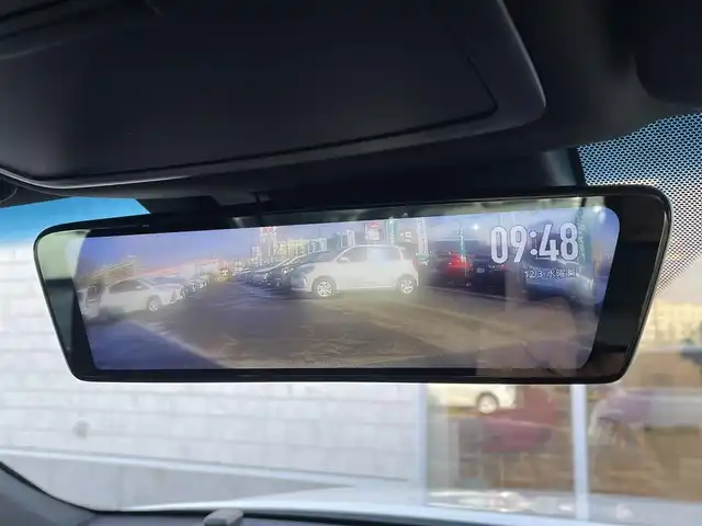 トヨタ クラウン ハイブリッド RS Four リミテッド 道央・札幌 2020(令2)年 6.9万km ホワイトパールクリスタルシャイン ・４WD/・ワンオーナー/・衝突軽減ブレーキ/・寒冷地仕様/・全方位カメラ/・モデリスタエアロ/・モデリスタマフラー/・パワーシート/・純正ナビ/　CD＆BT＆USB＆TV/・バックカメラ/・ブラインドスポットモニター/・デジタルインナーミラー/・ハーフレザーシート/・コーナーセンサー/・レーンキープアシスト/・レーダークルーズコントロール/・パーキングアシスト/・オートエアコン/・オートライト/・オートリトラミラー/・レインセンサーワイパー/・シートヒーター/・ワイパーデアイサー/・純正エンジンスターター/・MT付きAT/・ビルトインETC/・プッシュスタート/・スマートキー/・純正フロアマット/・ドアバイザー/・ウィンカーミラー/・フォグライト/・LEDヘッドライト/・モデリスタ19インチAW