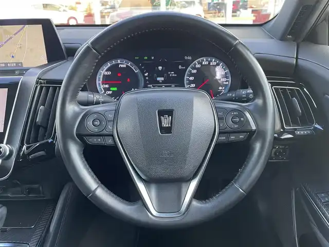 トヨタ クラウン ハイブリッド RS Four リミテッド 道央・札幌 2020(令2)年 6.9万km ホワイトパールクリスタルシャイン ・４WD/・ワンオーナー/・衝突軽減ブレーキ/・寒冷地仕様/・全方位カメラ/・モデリスタエアロ/・モデリスタマフラー/・パワーシート/・純正ナビ/　CD＆BT＆USB＆TV/・バックカメラ/・ブラインドスポットモニター/・デジタルインナーミラー/・ハーフレザーシート/・コーナーセンサー/・レーンキープアシスト/・レーダークルーズコントロール/・パーキングアシスト/・オートエアコン/・オートライト/・オートリトラミラー/・レインセンサーワイパー/・シートヒーター/・ワイパーデアイサー/・純正エンジンスターター/・MT付きAT/・ビルトインETC/・プッシュスタート/・スマートキー/・純正フロアマット/・ドアバイザー/・ウィンカーミラー/・フォグライト/・LEDヘッドライト/・モデリスタ19インチAW