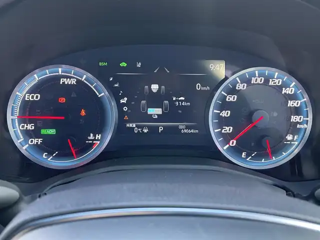 トヨタ クラウン ハイブリッド RS Four リミテッド 道央・札幌 2020(令2)年 6.9万km ホワイトパールクリスタルシャイン ・４WD/・ワンオーナー/・衝突軽減ブレーキ/・寒冷地仕様/・全方位カメラ/・モデリスタエアロ/・モデリスタマフラー/・パワーシート/・純正ナビ/　CD＆BT＆USB＆TV/・バックカメラ/・ブラインドスポットモニター/・デジタルインナーミラー/・ハーフレザーシート/・コーナーセンサー/・レーンキープアシスト/・レーダークルーズコントロール/・パーキングアシスト/・オートエアコン/・オートライト/・オートリトラミラー/・レインセンサーワイパー/・シートヒーター/・ワイパーデアイサー/・純正エンジンスターター/・MT付きAT/・ビルトインETC/・プッシュスタート/・スマートキー/・純正フロアマット/・ドアバイザー/・ウィンカーミラー/・フォグライト/・LEDヘッドライト/・モデリスタ19インチAW