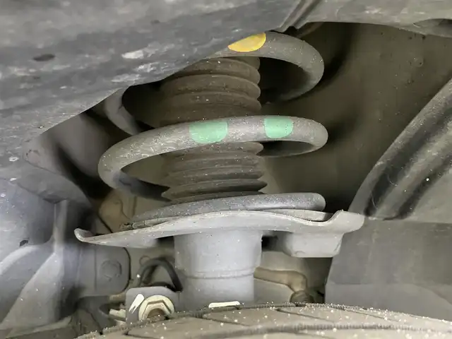 日産 セレナ ライダー S HV Aセーフティ 岡山県 2015(平27)年 6万km ダイヤモンドブラック 純正8インチSDナビ(MM514D-L）/(Bluetooth/CD/AUX/DVD有)/11インチ純正フリップダウンモニター/アラウンドビューモニター/両側パワースライドドア/ビルトインETC/LEDヘッドライト/クルーズコントロール/エマージェンシーブレーキ/ドライブレコーダー(社外・前)/純正フロアマット/純正アルミホイール/コーナーセンサー(前後)/レーンアシスト/踏み間違い衝突防止アシスト