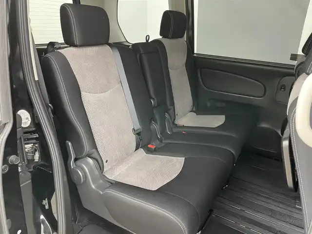 日産 セレナ ライダー S HV Aセーフティ 岡山県 2015(平27)年 6万km ダイヤモンドブラック 純正8インチSDナビ(MM514D-L）/(Bluetooth/CD/AUX/DVD有)/11インチ純正フリップダウンモニター/アラウンドビューモニター/両側パワースライドドア/ビルトインETC/LEDヘッドライト/クルーズコントロール/エマージェンシーブレーキ/ドライブレコーダー(社外・前)/純正フロアマット/純正アルミホイール/コーナーセンサー(前後)/レーンアシスト/踏み間違い衝突防止アシスト