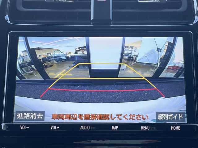 トヨタ プリウス A 千葉県 2019(平31)年 2.8万km ホワイトパールクリスタルシャイン 純正9インチナビ/(CD/DVD/BT/フルセグTV)/バックカメラ/パーキングアシスト/HUD/デジタルインナーミラー/衝突被害軽減システム/車線逸脱警報/クルーズコントロール/横滑り防止装置/ETC/ドライブレコーダー/LEDヘッドライト/フォグランプ/オートライト/ウィンカーミラー/電動格納ミラー/純正15インチAW/プッシュスタート/スマートキー/フロアマット/ドアバイザー/スペアキー/取扱説明書/保証書