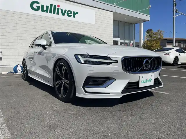 ボルボ Ｖ６０ B5 インスクリプション 神奈川県 2021(令3)年 3万km パール