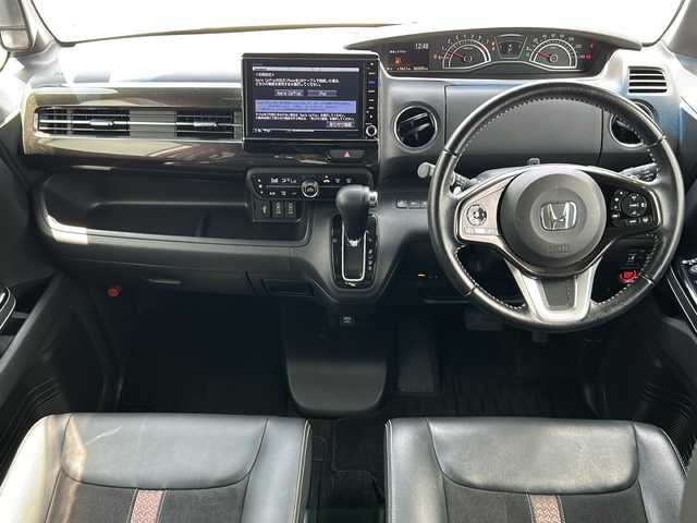 ホンダ Ｎ ＢＯＸ カスタム G EX ターボ ホンダセンシング 岐阜県 2017(平29)年 6.4万km プレミアムホワイトパールⅡ 登録時走行距離：63205km/ナビ（VXU-185NBi）/バックカメラ/TV・BT・CD・USB・AppleCarPlay/Honda SENSING/ナビ装着用スペシャルパッケージ/ETC/レーダークルーズコントロール/前後ドライブレコーダー/9灯式フルLEDヘッドライト/LEDフォグライト/シーケンシャルターンシグナルランプ/チップアップ＆ダイブダウン機構付スライドリアシート/オートリトラミラー/プラズマクラスター技術搭載フルオート・エアコンディショナー/両側パワースライドドア/パドルシフト/ターボ車/プッシュスタート/スマートキー/純正フロアマット/純正アルミホイール