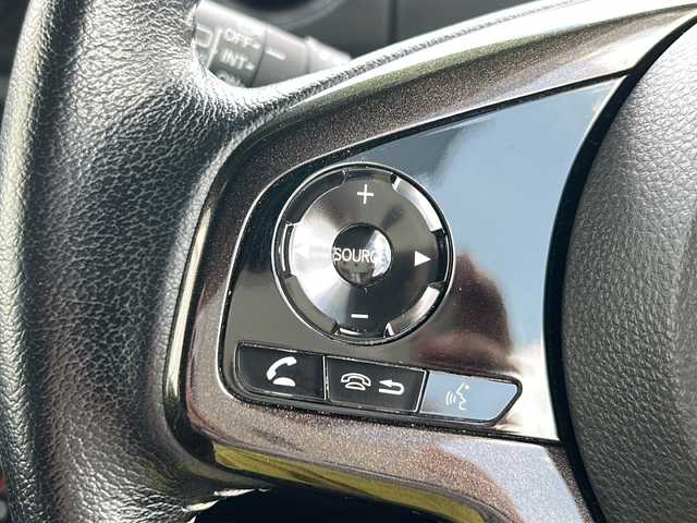 ホンダ Ｎ ＢＯＸ カスタム G EX ターボ ホンダセンシング 岐阜県 2017(平29)年 6.4万km プレミアムホワイトパールⅡ 登録時走行距離：63205km/ナビ（VXU-185NBi）/バックカメラ/TV・BT・CD・USB・AppleCarPlay/Honda SENSING/ナビ装着用スペシャルパッケージ/ETC/レーダークルーズコントロール/前後ドライブレコーダー/9灯式フルLEDヘッドライト/LEDフォグライト/シーケンシャルターンシグナルランプ/チップアップ＆ダイブダウン機構付スライドリアシート/オートリトラミラー/プラズマクラスター技術搭載フルオート・エアコンディショナー/両側パワースライドドア/パドルシフト/ターボ車/プッシュスタート/スマートキー/純正フロアマット/純正アルミホイール