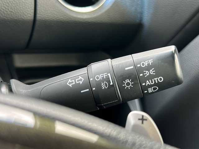 ホンダ Ｎ ＢＯＸ カスタム G EX ターボ ホンダセンシング 岐阜県 2017(平29)年 6.4万km プレミアムホワイトパールⅡ 登録時走行距離：63205km/ナビ（VXU-185NBi）/バックカメラ/TV・BT・CD・USB・AppleCarPlay/Honda SENSING/ナビ装着用スペシャルパッケージ/ETC/レーダークルーズコントロール/前後ドライブレコーダー/9灯式フルLEDヘッドライト/LEDフォグライト/シーケンシャルターンシグナルランプ/チップアップ＆ダイブダウン機構付スライドリアシート/オートリトラミラー/プラズマクラスター技術搭載フルオート・エアコンディショナー/両側パワースライドドア/パドルシフト/ターボ車/プッシュスタート/スマートキー/純正フロアマット/純正アルミホイール