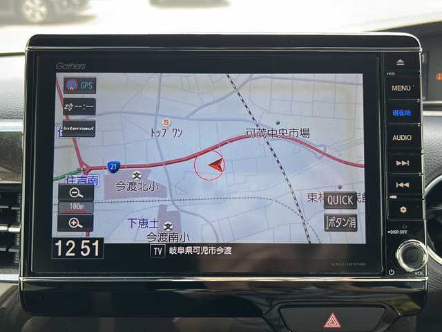 ホンダ Ｎ ＢＯＸ カスタム G EX ターボ ホンダセンシング 岐阜県 2017(平29)年 6.4万km プレミアムホワイトパールⅡ 登録時走行距離：63205km/ナビ（VXU-185NBi）/バックカメラ/TV・BT・CD・USB・AppleCarPlay/Honda SENSING/ナビ装着用スペシャルパッケージ/ETC/レーダークルーズコントロール/前後ドライブレコーダー/9灯式フルLEDヘッドライト/LEDフォグライト/シーケンシャルターンシグナルランプ/チップアップ＆ダイブダウン機構付スライドリアシート/オートリトラミラー/プラズマクラスター技術搭載フルオート・エアコンディショナー/両側パワースライドドア/パドルシフト/ターボ車/プッシュスタート/スマートキー/純正フロアマット/純正アルミホイール