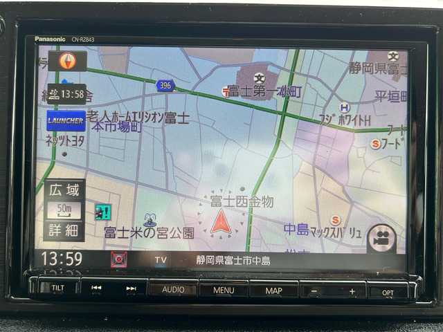 スズキ ジムニー シエラ JL 静岡県 2018(平30)年 11.3万km スペリアホワイト エンジンスタートボタン/パワーステアリング/パワーウィンドウ/4WD/オートエアコン/スマーキー/ETC/純正SDナビ（BT接続、フルセグTV、DVD再生可能）/前方ドライブレコーダー/純正フロアマット/布系シート/D＋N席シートヒーター/背面タイヤ/純正アルミホイール/ABS/横滑り防止装置/ダウンヒルアシストコントロール/ハロゲンヘッドライト/W＋サイドエアバック