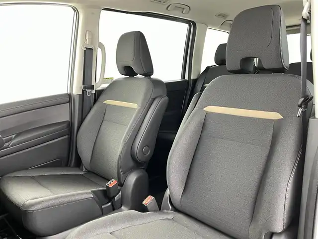 日産 セレナ ハイウェイスター V 福島県 2023(令5)年 0.1万km未満 プリズムホワイト 登録済み未使用車　/プロパイロット/・ハイビームアシスト/・エマージェンシーブレーキ/・車線逸脱警報/・踏み間違い防止/・ふらつき警報/・ダウンヒルアシストコントロール/ハーフレザー　/両側パワースライドドア　/電子パーキング　/・ブレーキホールド　/パドルシフト　/プッシュスタート　/・スマートキー　/・スペアキー/LEDライト/・オートライト/ステアリングスイッチ　/・革巻きステアリング/・チルトステアリング/USB入力端子/・ウィンカーミラー/オートミラー/取扱説明書/・保証書