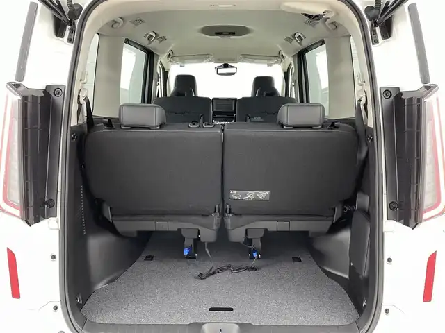 日産 セレナ ハイウェイスター V 福島県 2023(令5)年 0.1万km未満 プリズムホワイト 登録済み未使用車　/プロパイロット/・ハイビームアシスト/・エマージェンシーブレーキ/・車線逸脱警報/・踏み間違い防止/・ふらつき警報/・ダウンヒルアシストコントロール/ハーフレザー　/両側パワースライドドア　/電子パーキング　/・ブレーキホールド　/パドルシフト　/プッシュスタート　/・スマートキー　/・スペアキー/LEDライト/・オートライト/ステアリングスイッチ　/・革巻きステアリング/・チルトステアリング/USB入力端子/・ウィンカーミラー/オートミラー/取扱説明書/・保証書