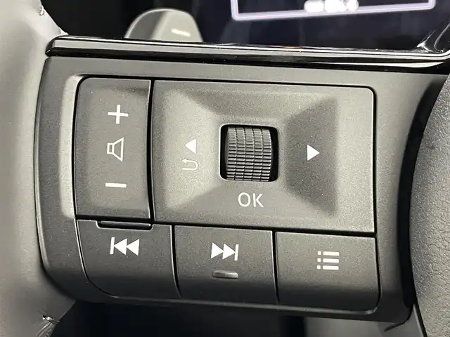 日産 セレナ ハイウェイスター V 福島県 2023(令5)年 0.1万km未満 プリズムホワイト 登録済み未使用車　/プロパイロット/・ハイビームアシスト/・エマージェンシーブレーキ/・車線逸脱警報/・踏み間違い防止/・ふらつき警報/・ダウンヒルアシストコントロール/ハーフレザー　/両側パワースライドドア　/電子パーキング　/・ブレーキホールド　/パドルシフト　/プッシュスタート　/・スマートキー　/・スペアキー/LEDライト/・オートライト/ステアリングスイッチ　/・革巻きステアリング/・チルトステアリング/USB入力端子/・ウィンカーミラー/オートミラー/取扱説明書/・保証書