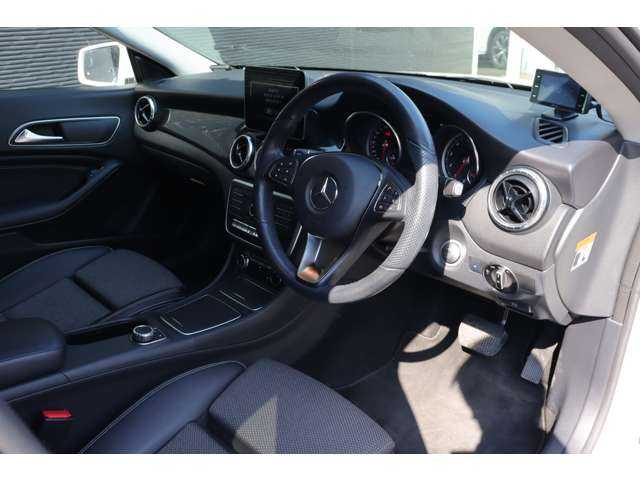 メルセデス・ベンツ ＣＬＡ１８０ Sブレイク AMG スタイル 大分県 2018(平30)年 4.8万km ポーラホワイト レーダーセーフティパッケージ/・アダプティブクルーズコントロール/・ブラインドスポットモニター/黒ハーフレザー/・シートヒーター/純正ナビ/・地デジ/・バックカメラ/・Bluetooth/・AppleCarPlay/AndroidAuto/・CD/LEDライト/・オートハイビーム/パワーバックドア/社外レーダー/パドルシフト/ステアリングスイッチ/純正１８ｉｎｃｈアルミホイール/ドライブレコーダー前/ＥＴＣ