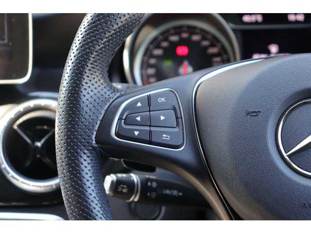 メルセデス・ベンツ ＣＬＡ１８０ Sブレイク AMG スタイル 大分県 2018(平30)年 4.8万km ポーラホワイト レーダーセーフティパッケージ/・アダプティブクルーズコントロール/・ブラインドスポットモニター/黒ハーフレザー/・シートヒーター/純正ナビ/・地デジ/・バックカメラ/・Bluetooth/・AppleCarPlay/AndroidAuto/・CD/LEDライト/・オートハイビーム/パワーバックドア/社外レーダー/パドルシフト/ステアリングスイッチ/純正１８ｉｎｃｈアルミホイール/ドライブレコーダー前/ＥＴＣ