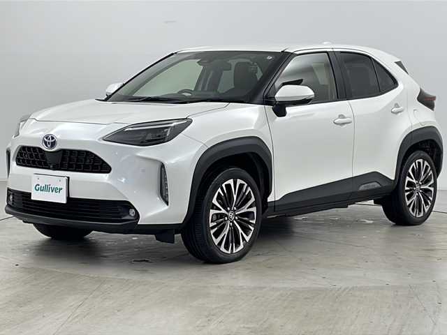 トヨタ ヤリスクロス ハイブリッド Z 道北・旭川 2020(令2)年 4.3万km ホワイトパールクリスタルシャイン ・4WD/・寒冷地仕様/・純正ナビ&BT&USB&Miracast/・全方位カメラ/・パワーバックドア/・Toyota　Safety　Sense/・レーダークルーズコントロール/・ブラインドスポットモニター/・ハーフレザーシート/・運転席パワーシート/・前席シートヒーター/・ビルトインETC/・社外前後ドライブレコーダー/・LEDヘッドライト/・オートマチックハイビーム/・オートライト/・スマートキー/・AC100V/・クリアランスソナー/・純正18インチAW