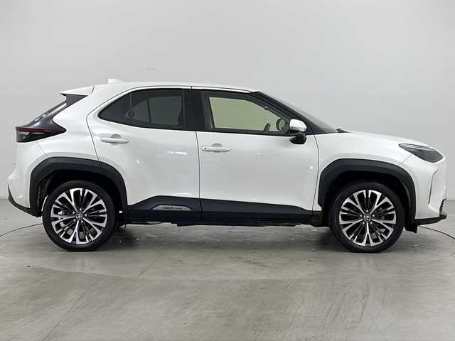 トヨタ ヤリスクロス ハイブリッド Z 道北・旭川 2020(令2)年 4.3万km ホワイトパールクリスタルシャイン ・4WD/・寒冷地仕様/・純正ナビ&BT&USB&Miracast/・全方位カメラ/・パワーバックドア/・Toyota　Safety　Sense/・レーダークルーズコントロール/・ブラインドスポットモニター/・ハーフレザーシート/・運転席パワーシート/・前席シートヒーター/・ビルトインETC/・社外前後ドライブレコーダー/・LEDヘッドライト/・オートマチックハイビーム/・オートライト/・スマートキー/・AC100V/・クリアランスソナー/・純正18インチAW