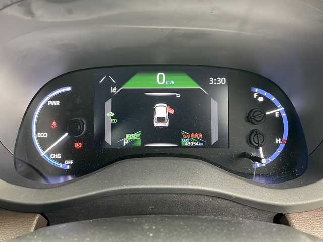 トヨタ ヤリスクロス ハイブリッド Z 道北・旭川 2020(令2)年 4.3万km ホワイトパールクリスタルシャイン ・4WD/・寒冷地仕様/・純正ナビ&BT&USB&Miracast/・全方位カメラ/・パワーバックドア/・Toyota　Safety　Sense/・レーダークルーズコントロール/・ブラインドスポットモニター/・ハーフレザーシート/・運転席パワーシート/・前席シートヒーター/・ビルトインETC/・社外前後ドライブレコーダー/・LEDヘッドライト/・オートマチックハイビーム/・オートライト/・スマートキー/・AC100V/・クリアランスソナー/・純正18インチAW