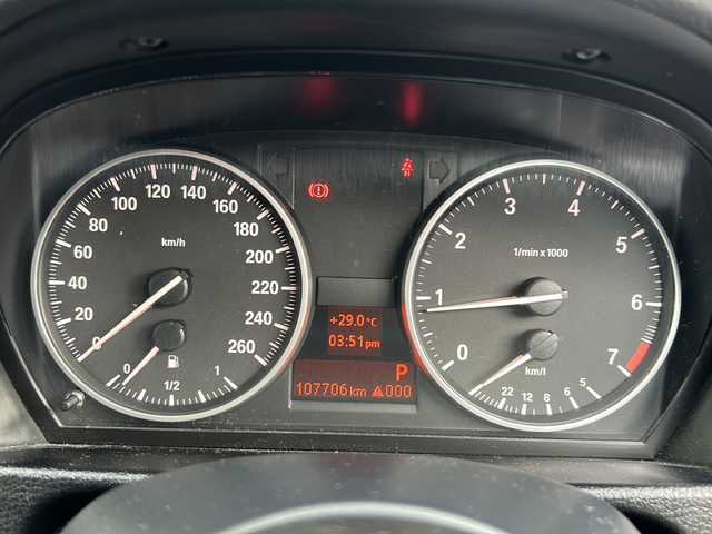 ＢＭＷ Ｘ１ xDrive 20i Mスポーツ 埼玉県 2012(平24)年 10.8万km アルピンホワイト 純正ナビ　/バックカメラ　/ドラレコ　/ＥＴＣ　/ルーフレール　/オートライト　/ＣＤ／ＦＭ／ＡＭ　/プッシュスタート　/横滑り防止　/キセノン　/ステアリングスイッチ　/アイソフィックス　/ダウンヒル　/スペアキー１　/保証書/取扱説明書