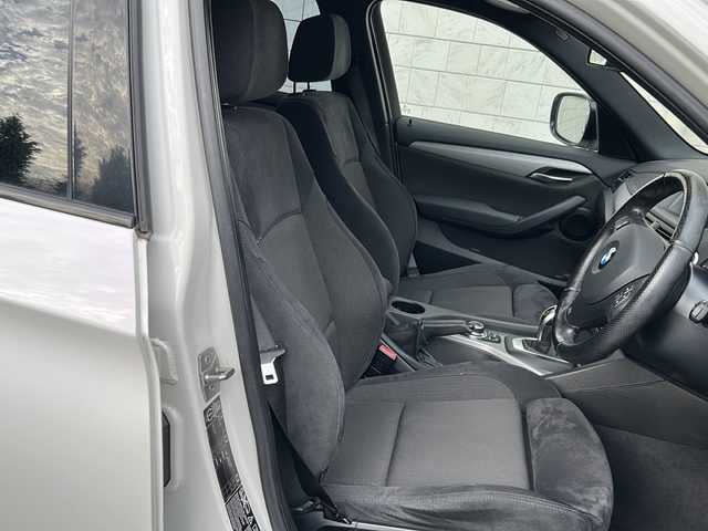 ＢＭＷ Ｘ１ xDrive 20i Mスポーツ 埼玉県 2012(平24)年 10.8万km アルピンホワイト 純正ナビ　/バックカメラ　/ドラレコ　/ＥＴＣ　/ルーフレール　/オートライト　/ＣＤ／ＦＭ／ＡＭ　/プッシュスタート　/横滑り防止　/キセノン　/ステアリングスイッチ　/アイソフィックス　/ダウンヒル　/スペアキー１　/保証書/取扱説明書