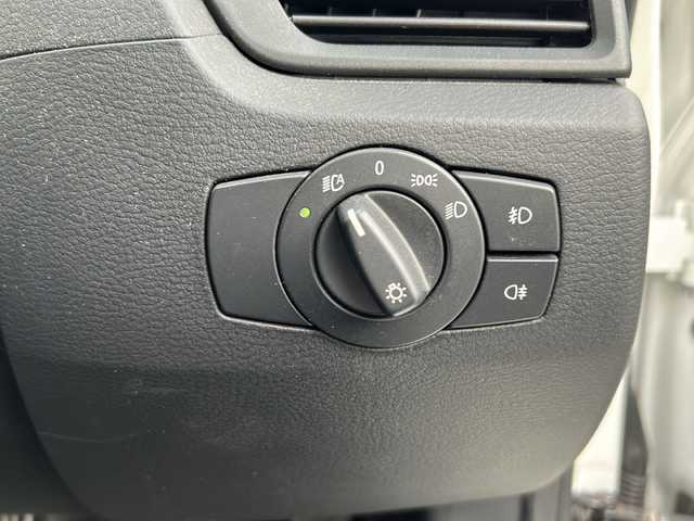 ＢＭＷ Ｘ１ xDrive 20i Mスポーツ 埼玉県 2012(平24)年 10.8万km アルピンホワイト 純正ナビ　/バックカメラ　/ドラレコ　/ＥＴＣ　/ルーフレール　/オートライト　/ＣＤ／ＦＭ／ＡＭ　/プッシュスタート　/横滑り防止　/キセノン　/ステアリングスイッチ　/アイソフィックス　/ダウンヒル　/スペアキー１　/保証書/取扱説明書