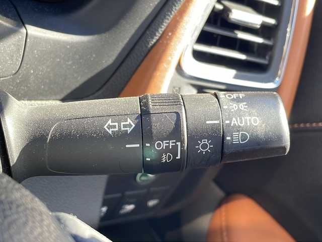 ホンダ ヴェゼル ハイブリッド Z 福岡県 2014(平26)年 9.2万km モルフォブルーP 純正ナビ/ワンセグテレビ/バックカメラ/クルーズコントロール/ETC/LEDヘッドライト/ハーフレザーシート/シートヒーター