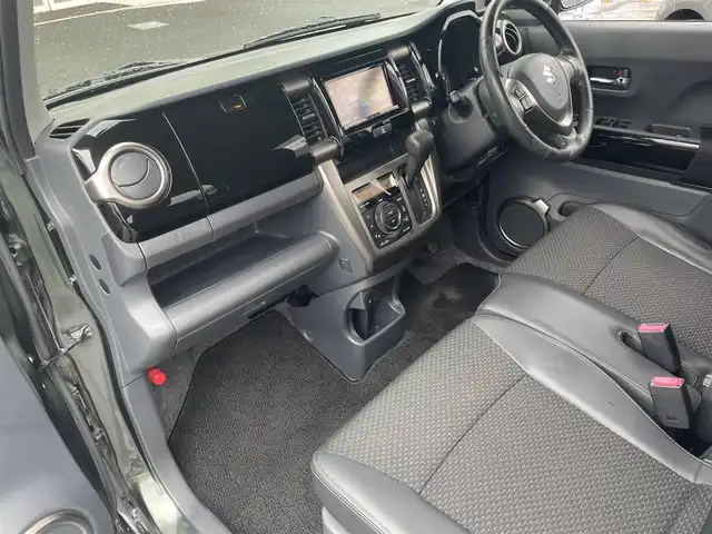 スズキ ハスラー Jスタイル Ⅱ 埼玉県 2016(平28)年 9.6万km クールカーキPM (株)IDOMが運営する【じしゃロン川越店】の自社ローン専用車両になりますこちらは現金またはオートローンご利用時の価格です。自社ローンご希望の方は別途その旨お申付け下さい/プッシュスタート/社外SDナビ/　・AM/FM/　・CD/DVD/　・TV(フルセグ)/　・Bluetooth/ETC/ハーフレザーシート/前席シートヒーター/純正フロアマット/オートライト/横滑り防止装置/レーンキープアシスト/衝突軽減ブレーキ/電動格納ミラー/ドアバイザー