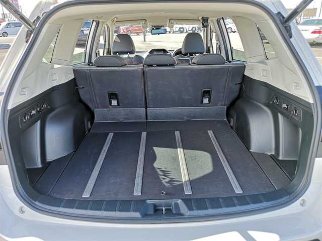 スバル フォレスター ハイブリッド X－ブレイク 岐阜県 2021(令3)年 5.3万km クリスタルホワイトP 4WD/純正ナビ/【SD・DISC・iPod・USB・BT・TV・ラジオ・AUX】/ハーフレザーシート/シートヒーター/パワーシート/シートメモリ/ステアリングヒーター/電動リアゲート/ルーフレール/パドルシフト/クルーズコントロール/左サイドカメラ/フロントカメラ/後方コーナーセンサー/デジタルインナーミラー/BSM/アイサイト/ETC/前方ドラレコ/バックカメラ/純正フロアマット/スペアキー