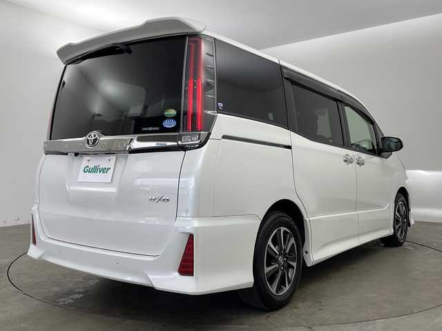 トヨタ ノア Si ダブルバイビーⅡ 兵庫県 2019(平31)年 6.1万km ホワイトパールクリスタルシャイン ・純正ナビ/CD/DVD/Bluetooth/TV/・バックカメラ/・ビルトインETC/・ドライブレコーダー/・両側パワースライドドア/・Toyota　Safety　Sense/・プリクラッシュセーフティ/・レーンディパーチャーアラート/・オートマチックハイビーム/・先行車発進告知機能/・クリアランスソナー/・パーキングサポートブレーキ/・クルーズコントロール/・ハーフレザーシート/・ＬＥＤヘッドライト/・ＬＥＤフォグランプ/・オートライト/・純正16インチアルミホイール/・純正フロアマット/・アイドリングストップ/・スマートキー/・プッシュスタート