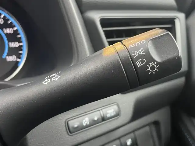 日産 リーフ X Vセレクション 千葉県 2020(令2)年 3.7万km ブリリアントホワイトパール/オーロラフレアブルーパール 2トーン 純正ナビ　/Ｂｌｕｅｔｏｏｔｈ　フルセグＴＶ　ＡｐｐｌｅＣａｒＰｌａｙ　ＵＳＢ　/Ｄ／Ｎ席シートヒーター　/ステアリングヒーター　/全方位カメラ　/ＥＴＣ　/電動パーキングブレーキ　/ＬＥＤヘッドライト　/パワーウィンドウ/パワーステアリング/ＡＢＳ