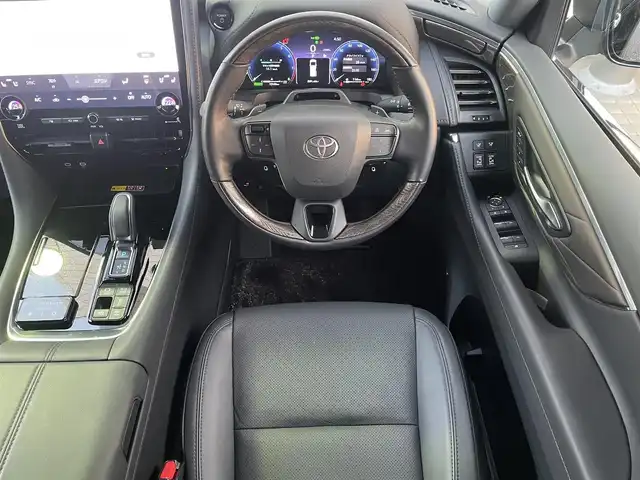 トヨタ アルファードハイブリット エグゼクティブ ラウンジ 福岡県 2025(令7)年 1.3万km ブラック ワンオーナー/モデリスタ/エアロ(フロント/サイド/リヤ)/マルチカラーインテリアイルミ/左右独立ムーンルーフ/純正14インチフリップダウンモニター/JBLサウンド/ユニバーサルステップ左右/デジタルインナーミラー/純正14インチコネクテッドナビ/(Bluetooth/Miracast/フルセグTV)/パノラミックビューモニター/トヨタチームメイト/アドバンストパーク/アドバンスドドライブ/トヨタセーフティセンス/プリクラッシュセーフティ/レーントディパーチャーアラート/レーンチェンジアシスト/レーダークルーズコントロール/ブラインドスポットモニター/安心降車アシスト/周辺車両接近時サポート/プロアクティブドライビングアシスト/フロント/リヤクロストラフィックアラート/リヤカメラディテクション/パワーバックドア/黒色レザーシート/ヘッドアップディスプレイ/ステアリングヒーター/パワーシート/シートヒーター/ベンチレーション(1.2列目)/シートメモリー/2列目/オットマン＆アームレストヒーター/リヤマルチオペレーションパネル/シート操作スイッチ/置くだけ充電