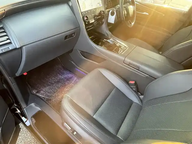 トヨタ アルファードハイブリット エグゼクティブ ラウンジ 福岡県 2025(令7)年 1.3万km ブラック ワンオーナー/モデリスタ/エアロ(フロント/サイド/リヤ)/マルチカラーインテリアイルミ/左右独立ムーンルーフ/純正14インチフリップダウンモニター/JBLサウンド/ユニバーサルステップ左右/デジタルインナーミラー/純正14インチコネクテッドナビ/(Bluetooth/Miracast/フルセグTV)/パノラミックビューモニター/トヨタチームメイト/アドバンストパーク/アドバンスドドライブ/トヨタセーフティセンス/プリクラッシュセーフティ/レーントディパーチャーアラート/レーンチェンジアシスト/レーダークルーズコントロール/ブラインドスポットモニター/安心降車アシスト/周辺車両接近時サポート/プロアクティブドライビングアシスト/フロント/リヤクロストラフィックアラート/リヤカメラディテクション/パワーバックドア/黒色レザーシート/ヘッドアップディスプレイ/ステアリングヒーター/パワーシート/シートヒーター/ベンチレーション(1.2列目)/シートメモリー/2列目/オットマン＆アームレストヒーター/リヤマルチオペレーションパネル/シート操作スイッチ/置くだけ充電