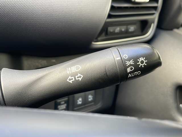 日産 セレナ e－パワー XV 広島県 2018(平30)年 6万km カシミヤグレージュ 禁煙/社外9型SDナビ/CD/DVD/SD/BT/フルセグTV/アラウンドビューモニター/社外12.8型フリップダウンモニター(RXH12X-L)/プロパイロット/ハイビームアシスト/エマージェンシーブレーキ/インテリジェント DA（ふらつき警報）/標識検知機能/インテリジェント LI（車線逸脱防止支援システム）/LDW（車線逸脱警報）/インテリジェント BSI（後側方衝突防止支援システム）/BSW（後側方車両検知警報）/踏み間違い衝突防止アシスト/インテリジェント ルームミラー/オートブレーキホールド/スマートキー/プッシュスタート/純正フロアマット/社外アルミホイール