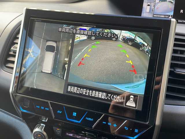 日産 セレナ e－パワー XV 広島県 2018(平30)年 6万km カシミヤグレージュ 禁煙/社外9型SDナビ/CD/DVD/SD/BT/フルセグTV/アラウンドビューモニター/社外12.8型フリップダウンモニター(RXH12X-L)/プロパイロット/ハイビームアシスト/エマージェンシーブレーキ/インテリジェント DA（ふらつき警報）/標識検知機能/インテリジェント LI（車線逸脱防止支援システム）/LDW（車線逸脱警報）/インテリジェント BSI（後側方衝突防止支援システム）/BSW（後側方車両検知警報）/踏み間違い衝突防止アシスト/インテリジェント ルームミラー/オートブレーキホールド/スマートキー/プッシュスタート/純正フロアマット/社外アルミホイール